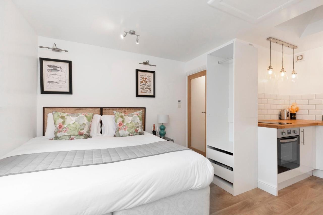 Modern Self Contained Studio Home Cheltenham Ngoại thất bức ảnh