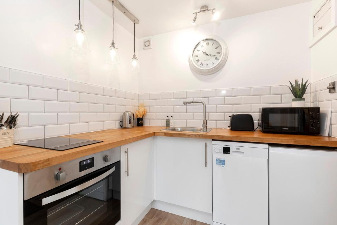 Modern Self Contained Studio Home Cheltenham Ngoại thất bức ảnh