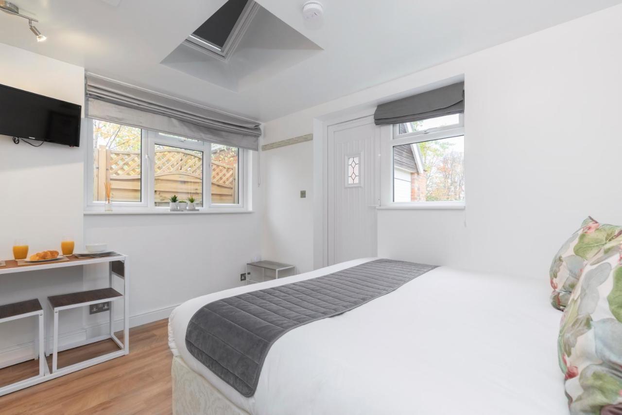 Modern Self Contained Studio Home Cheltenham Ngoại thất bức ảnh