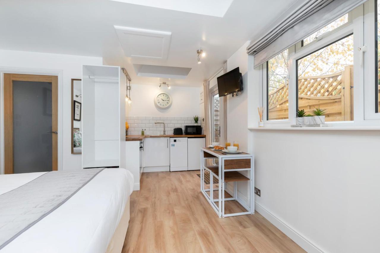 Modern Self Contained Studio Home Cheltenham Ngoại thất bức ảnh